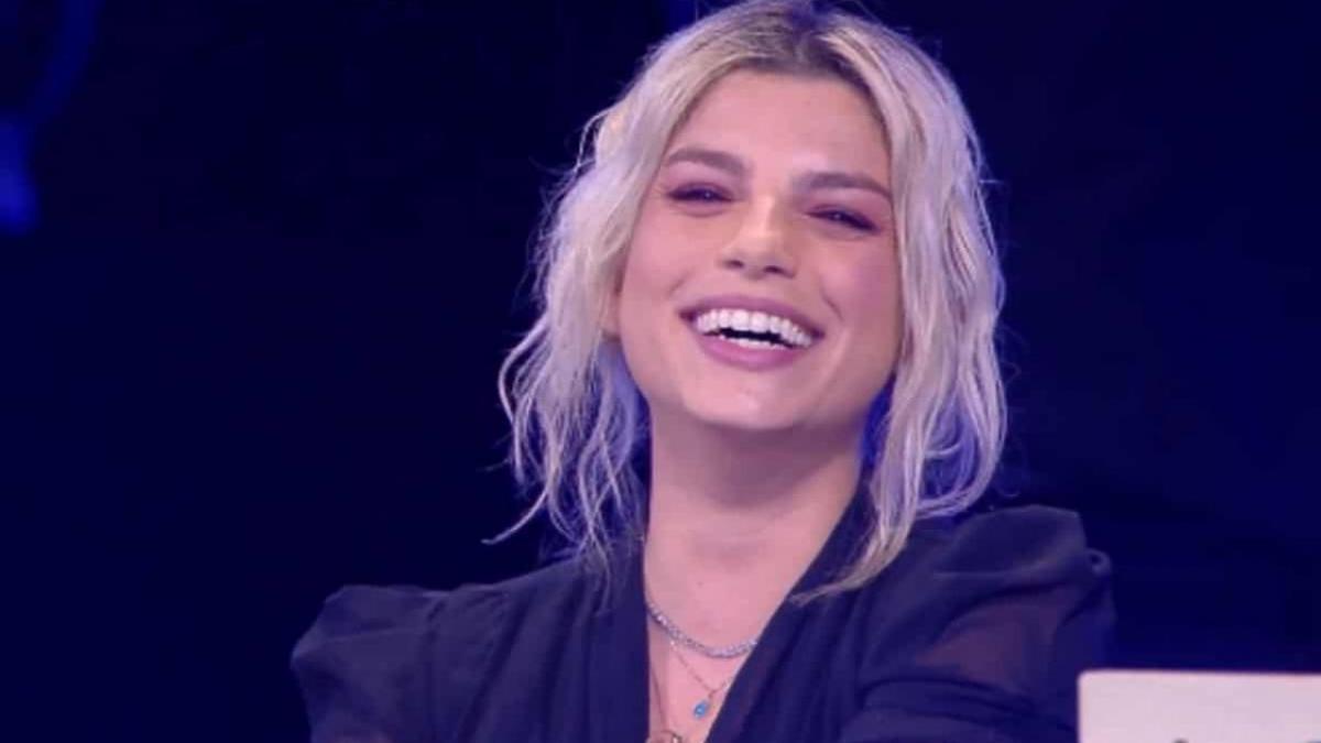 Tu Si Que Vales Emma Marrone Canta In Studio E Saluta La Rodriguez Con