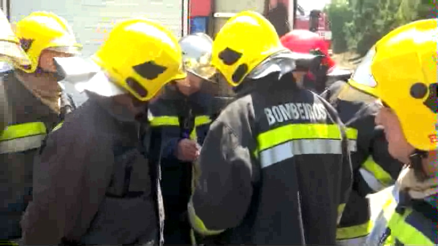 Incêndio em camião-cisterna na A28