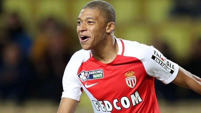 Le PSG accélère un peu plus sur le dossier Mbappé