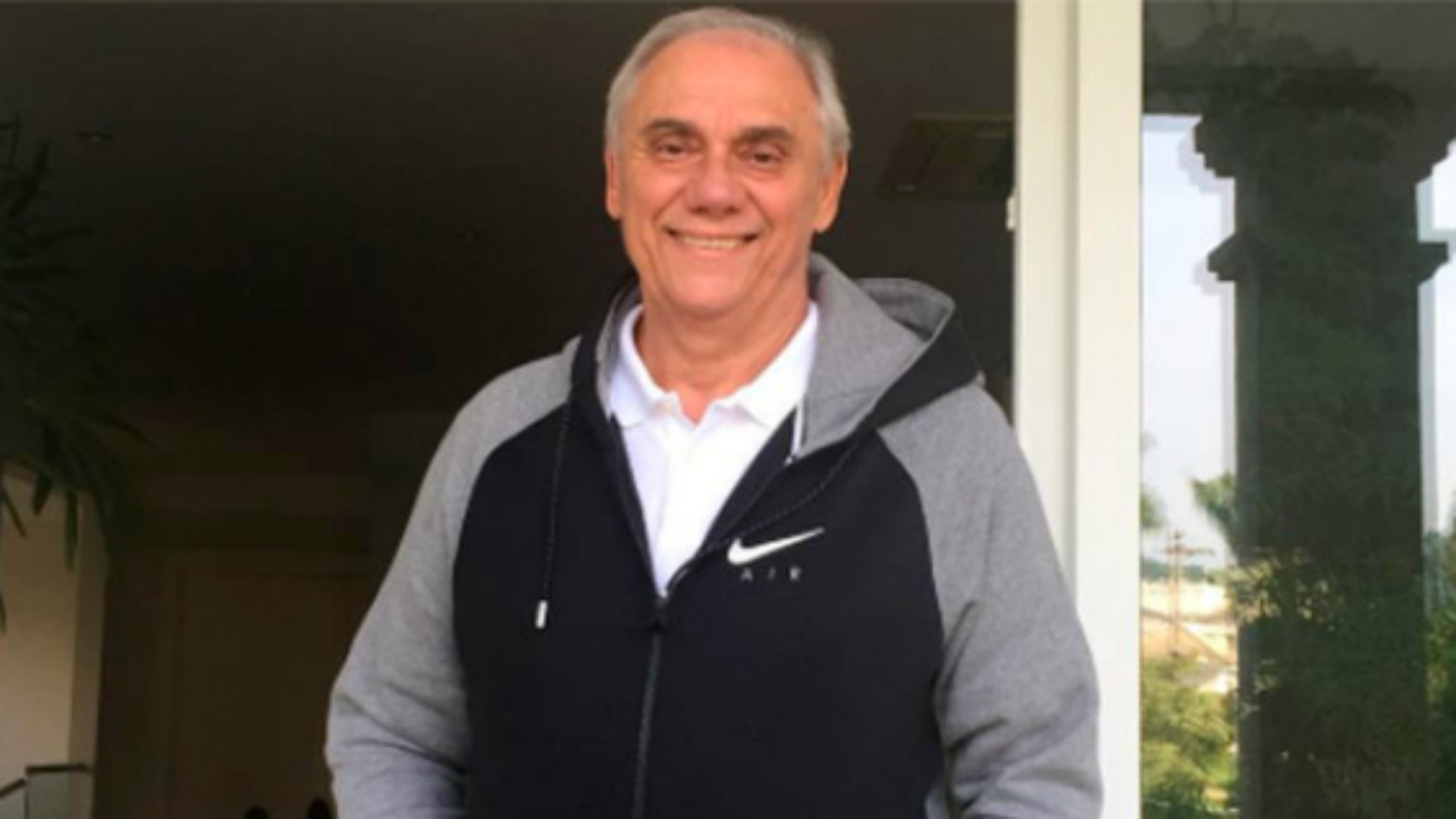 Marcelo Rezende aparece em vídeo dando notícia surpreendente a fãs
