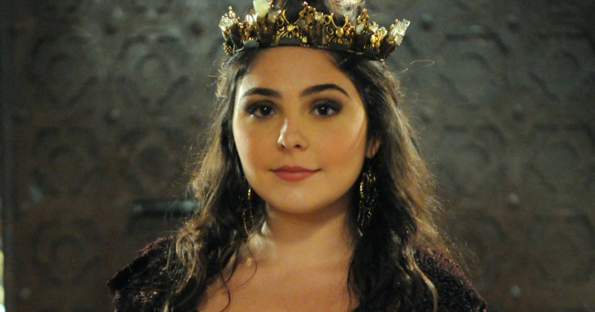 Lembra da neta de Maria do Carmo em 'Senhora do Destino'? Ela está um mulherão