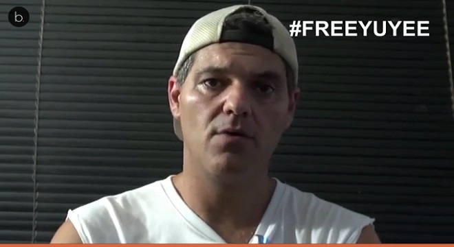 Frank Cuesta molesto con un joven internauta por llamarle fascista