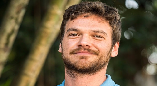 Babado: Rubinho dará em cima de Carine e olhará o decote da cabeleireira