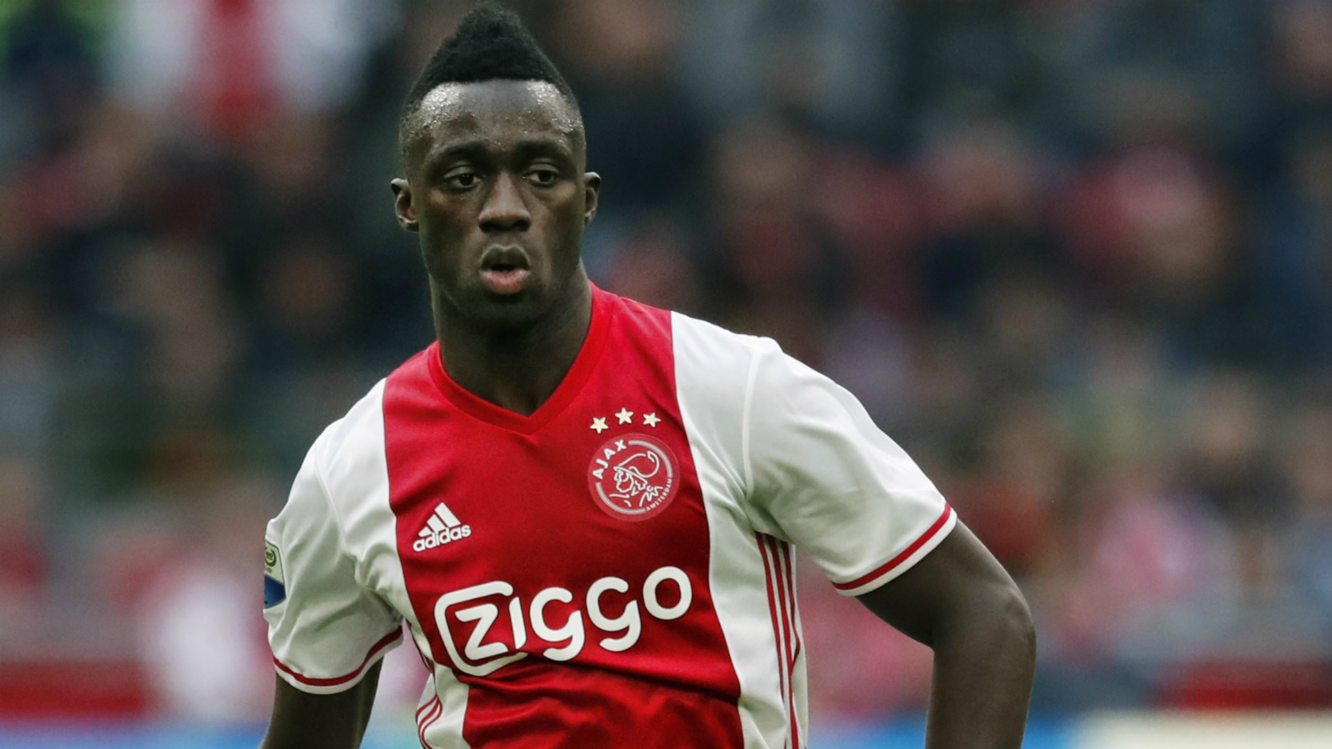 Real Madrid : Un nouveau défenseur dans le viseur !