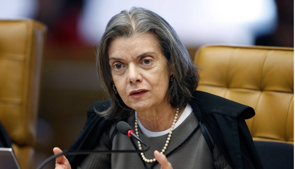 Confusa, Cármen Lúcia tem gravíssimo problema para resolver