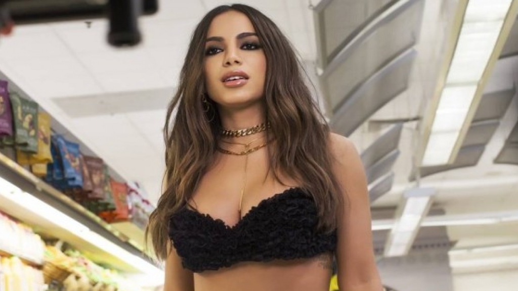 Cantora Anitta faz uma nova 'revelação' para seu clipe musical
