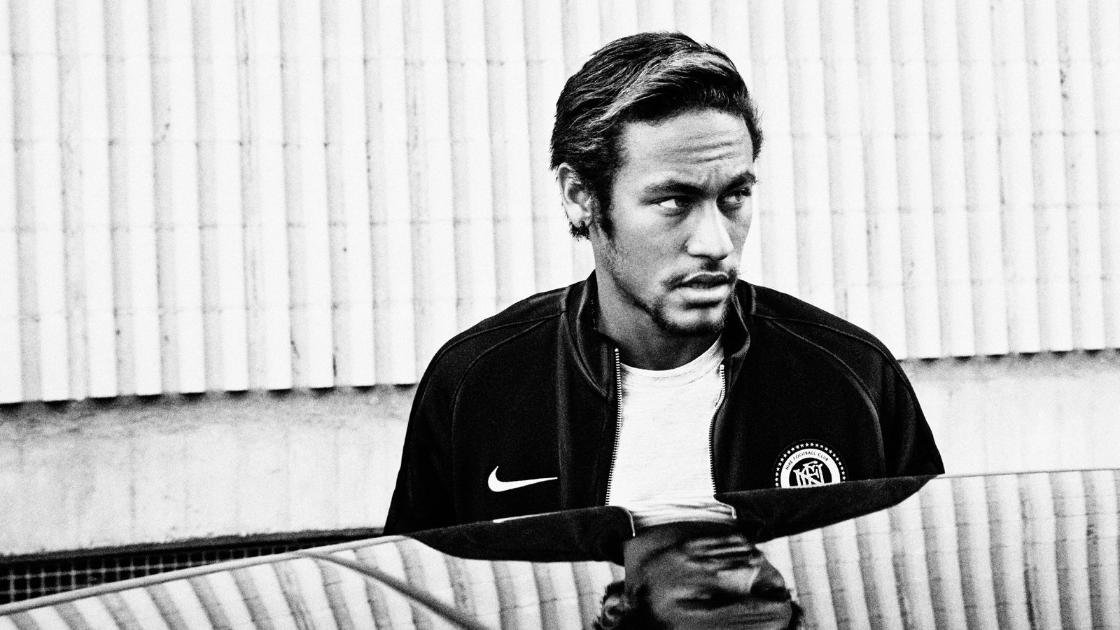 Neymar, un fashion addict au défilé Balmain !