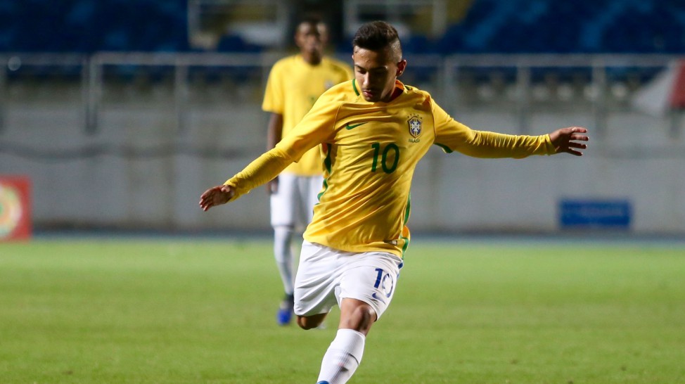 El crack de 17 que es pretendido por Real Madrid y Barcelona