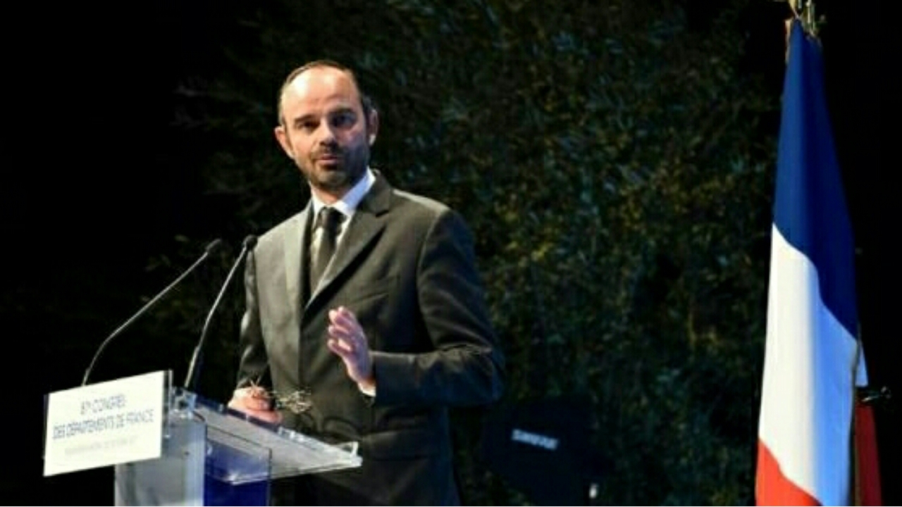 Édouard Philippe au chevet des départements