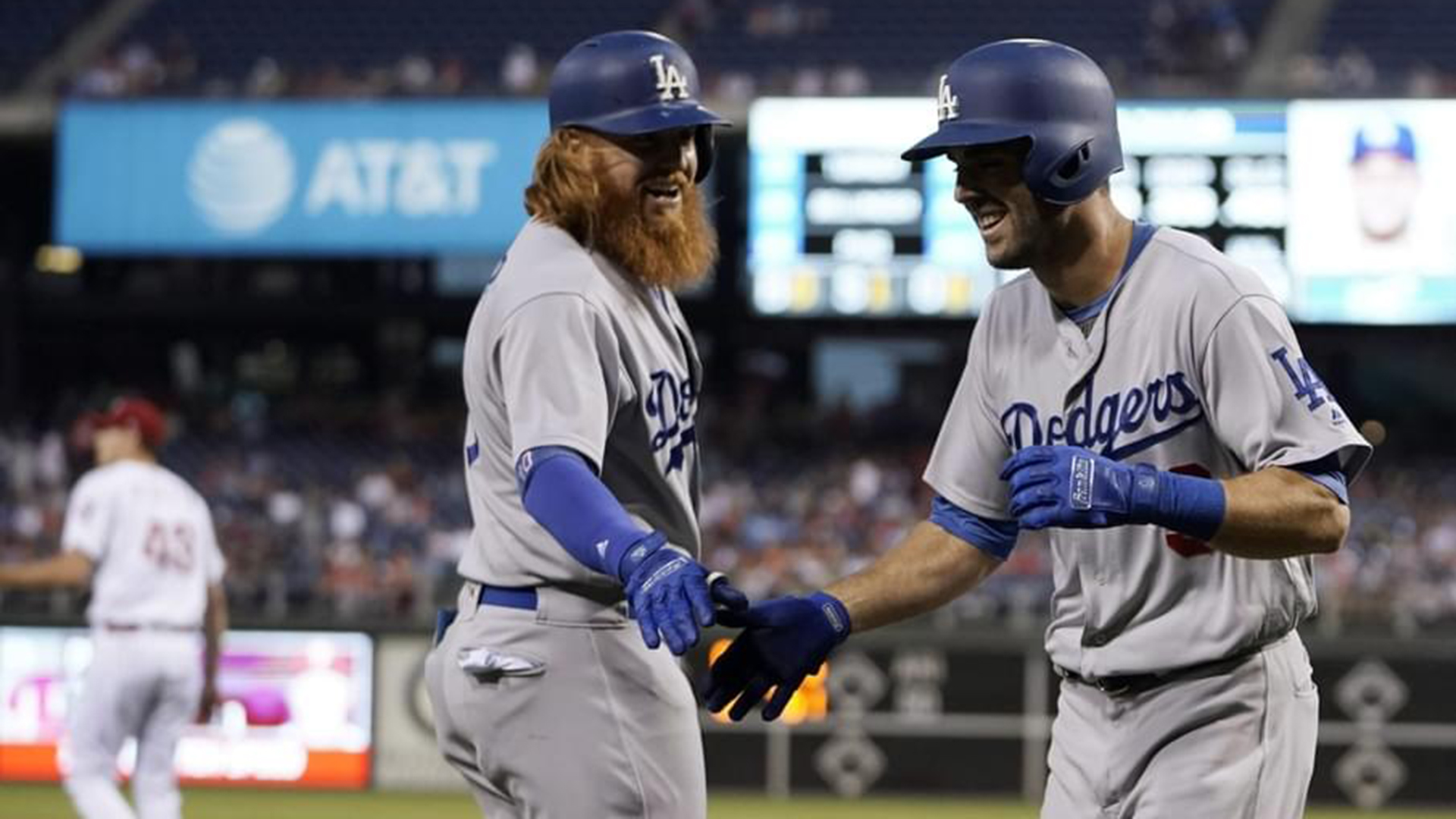 Turner y Taylor tienen HR y Dodgers ganan a Astros, Juego 1 de la World Series