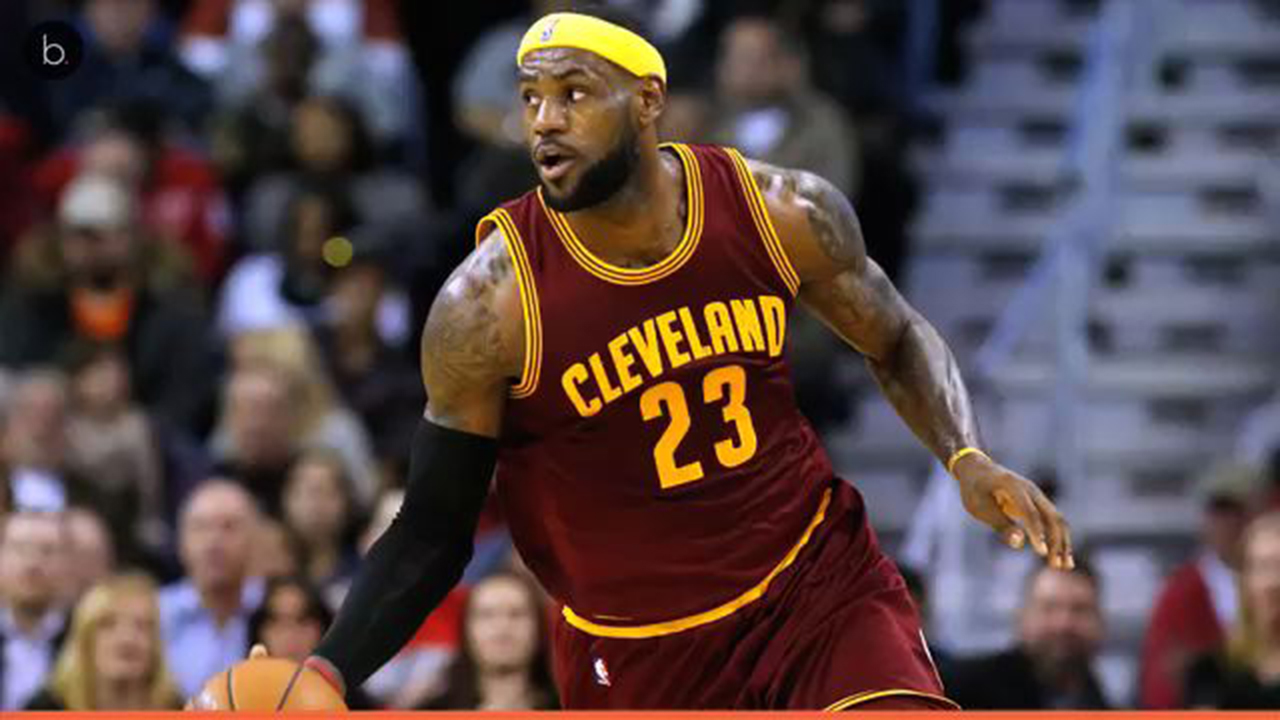 LeBron James makes first start at point guard since 2005