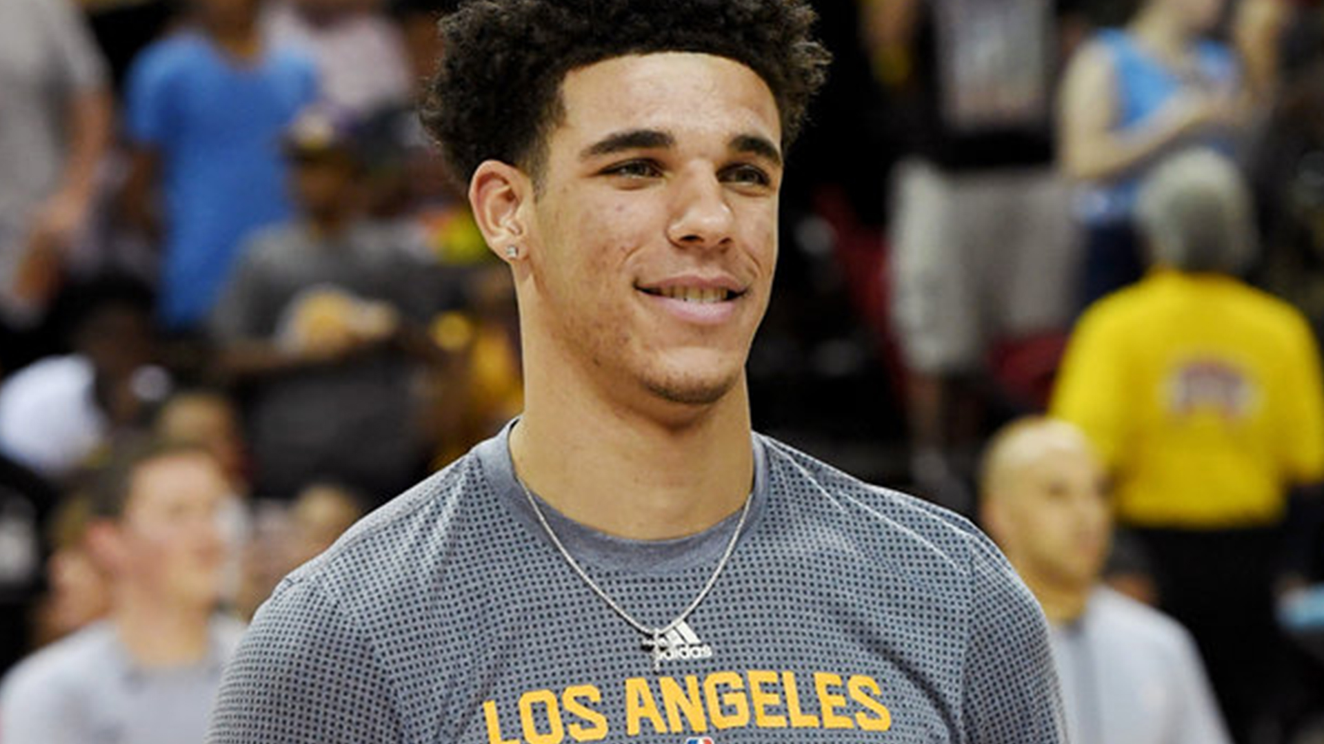 Lakers head coach wants to improve Lonzo Ball’s passing game