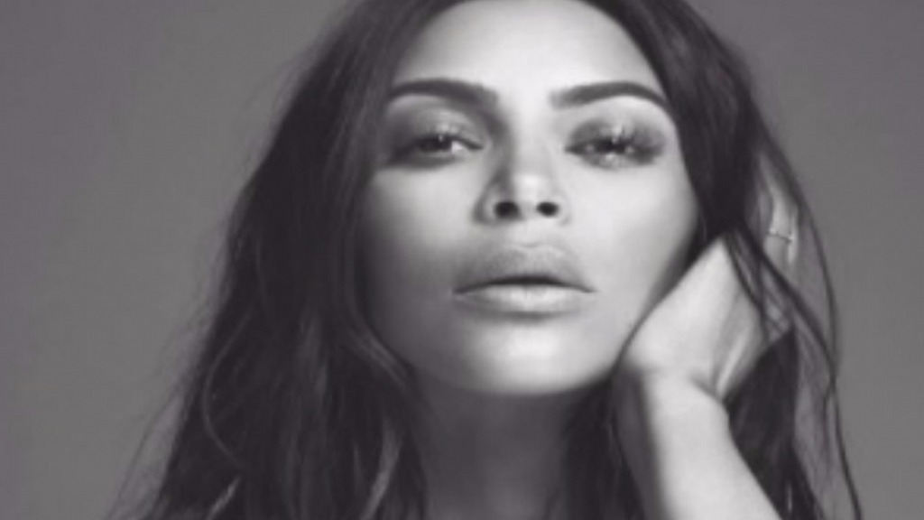 Kim Kardashian abusou no look e revelou mais do que queria; veja