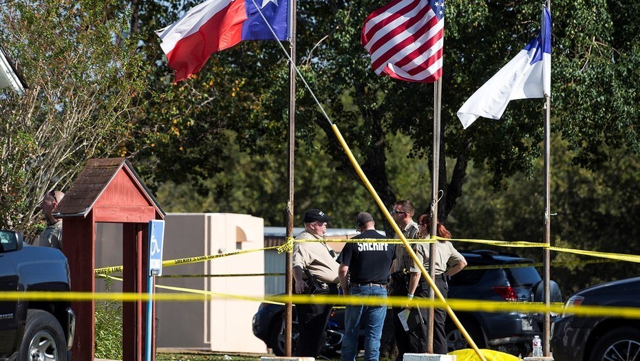 Al menos 26 fallecidos en un tiroteo en una iglesia bautista en Texas