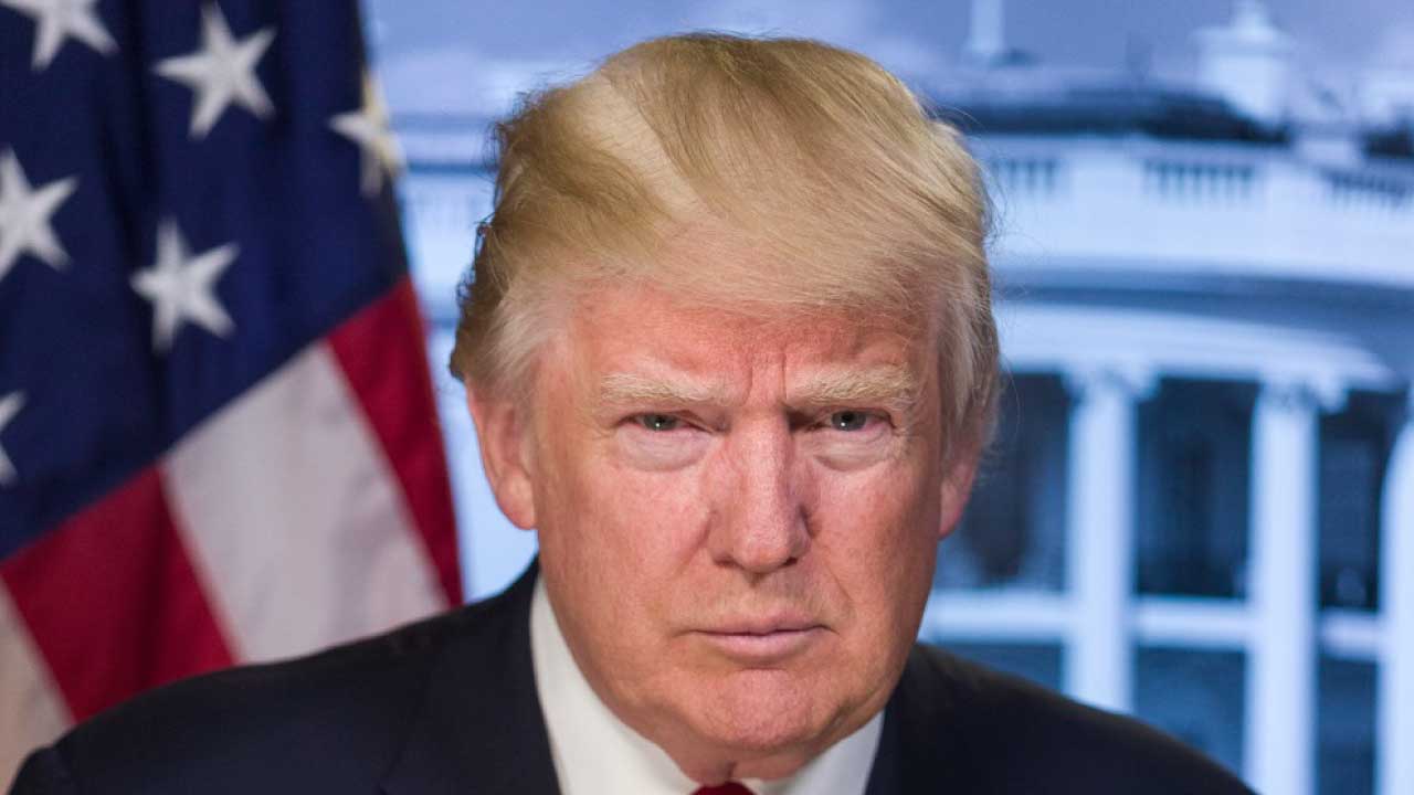 Trump brags about golf resort during speech in South Korea, destroyed on Twitter