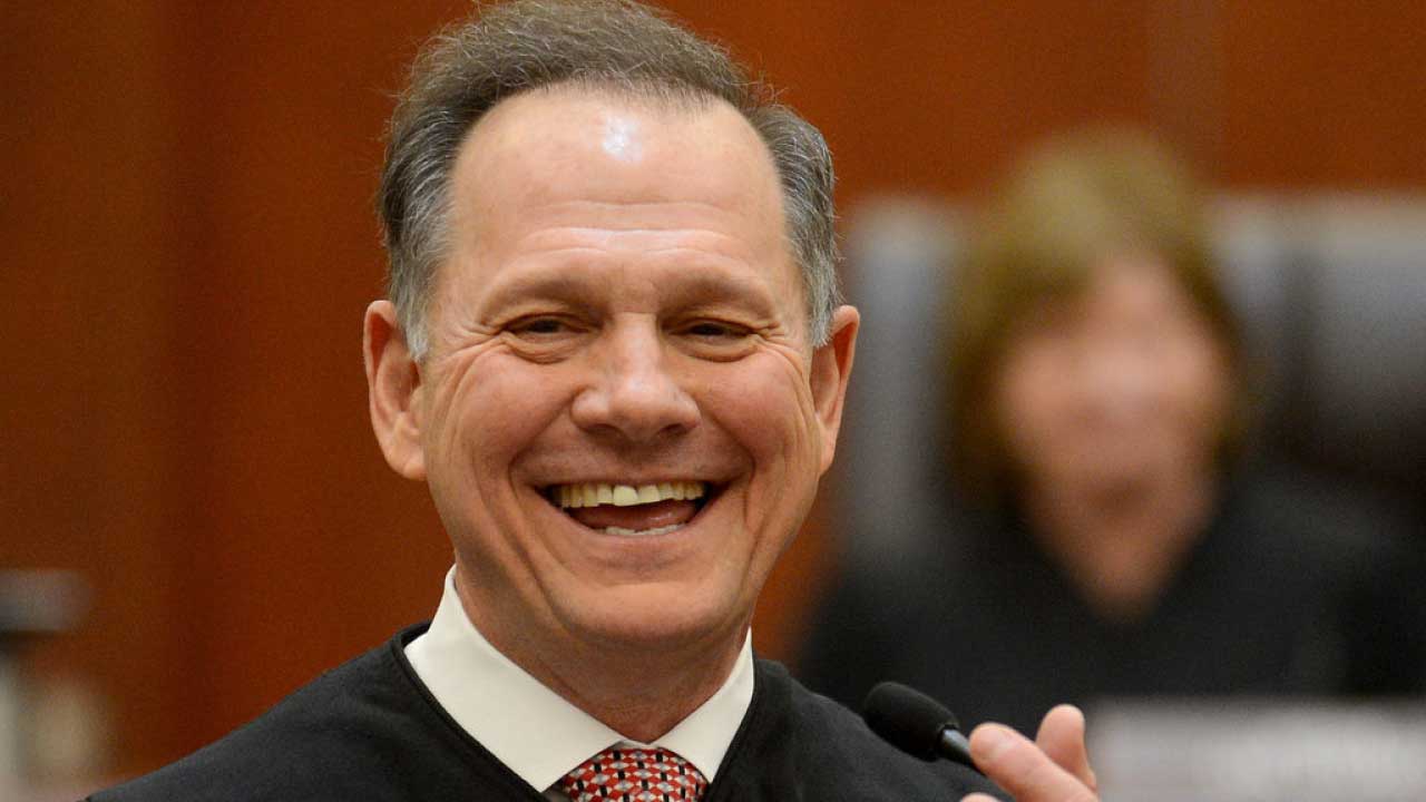Trump breaks silence over Roy Moore sexual misconduct scandal, Twitter erupts