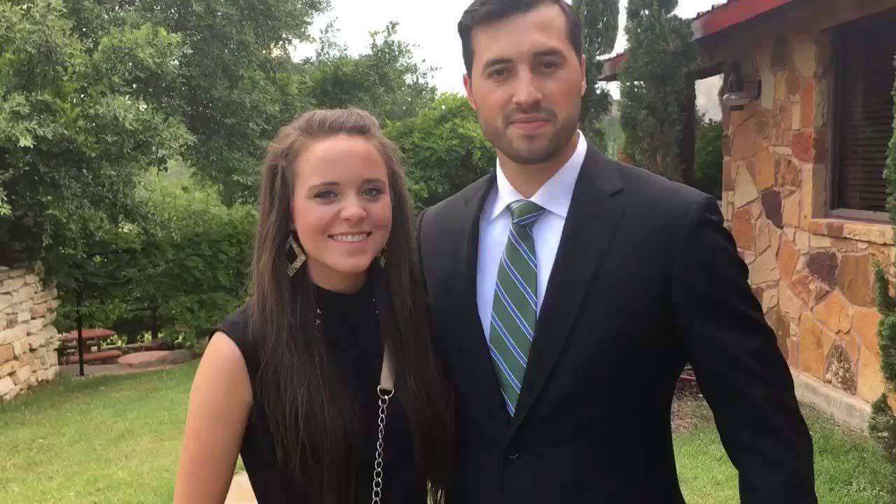 Jinger Duggar Vuolo wears ripped skinny jeans, blows 'Counting On' fans minds