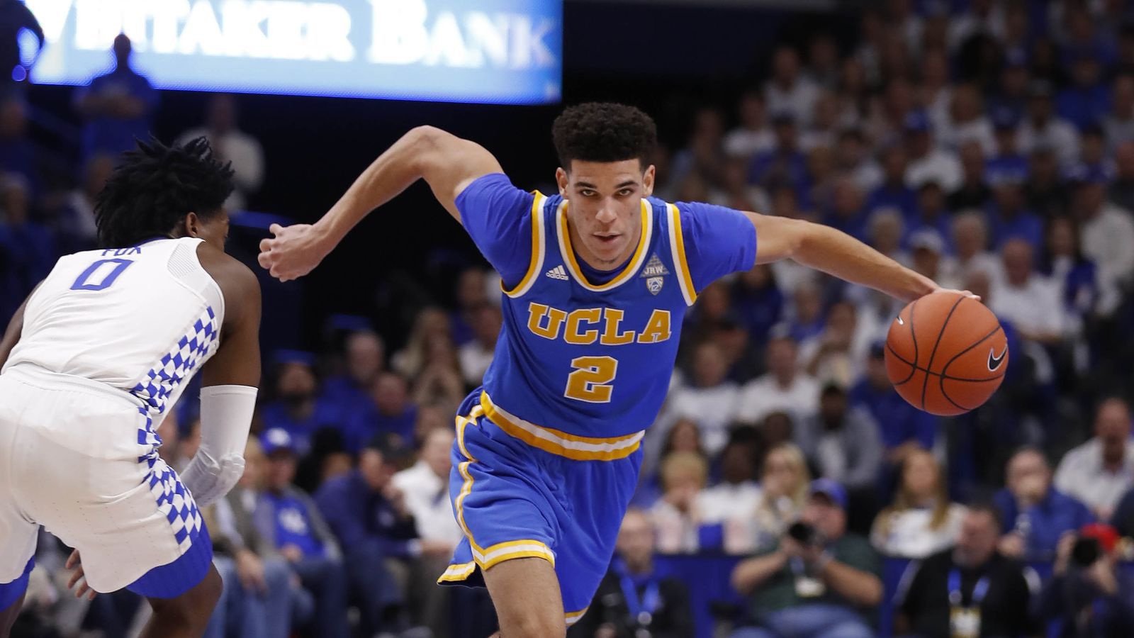 Lonzo Ball bat un record de précocité de... Lebron James !