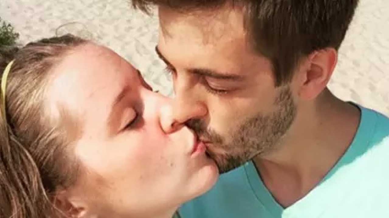 Derick Dillard and Jill Duggar slammed for kissing at Joy-Anna's wedding