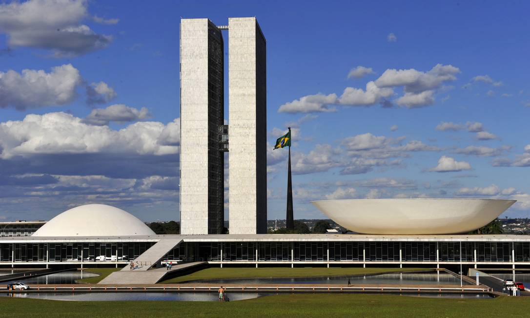 Vídeo: Reunião 'secreta' entre Temer e Gilmar Mendes no domingo, soa 'estranho'.