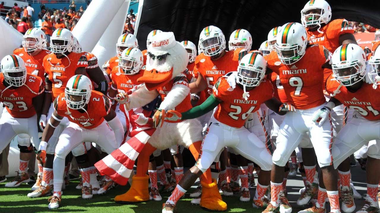 Miami Hurricanes, Auburn Tigers rise in new Top 25 poll; Title odds update