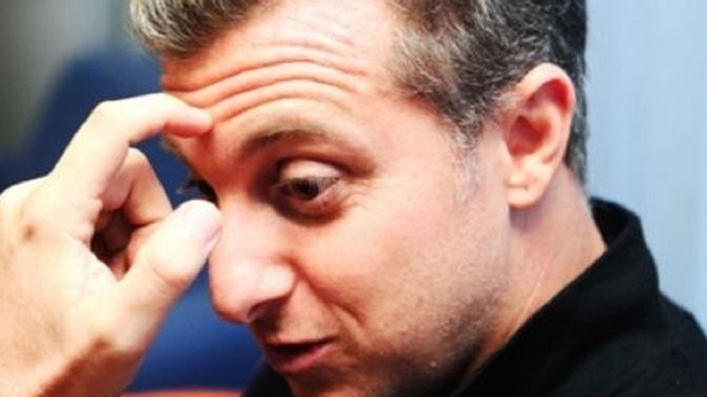 Globo cogita afastar Luciano Huck; apresentador não poderá retornar à emissora