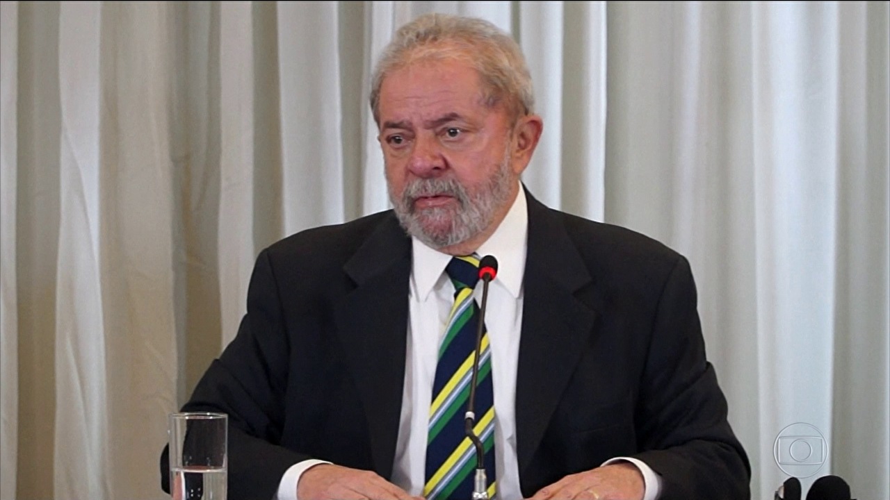 Lula diz que Bolsonaro tem direito de concorrer