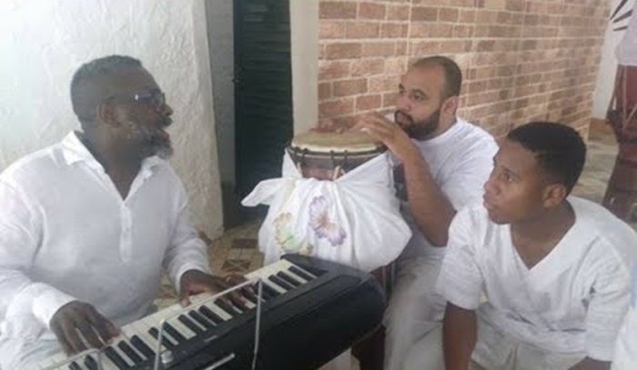 Assista: Cantor gospel fala pela primeira vez sobre um grande escândalo