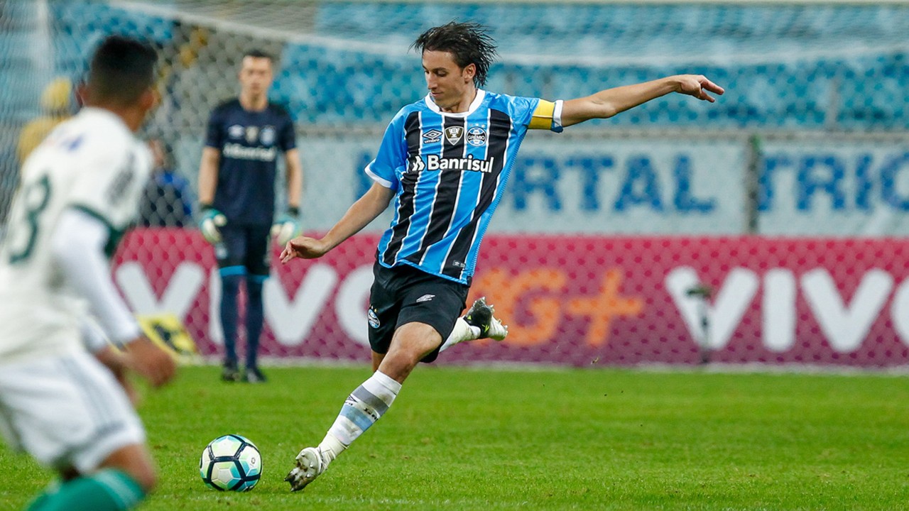 Diretoria do Palmeiras oferece R$ 25 milhões para ter destaque do Grêmio