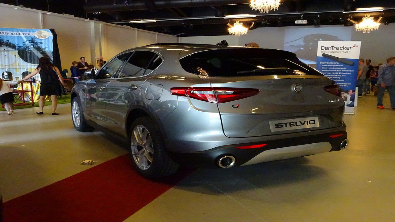 Alfa Romeo la fa da padrona ne fuoristrada, la Stelvio è prima