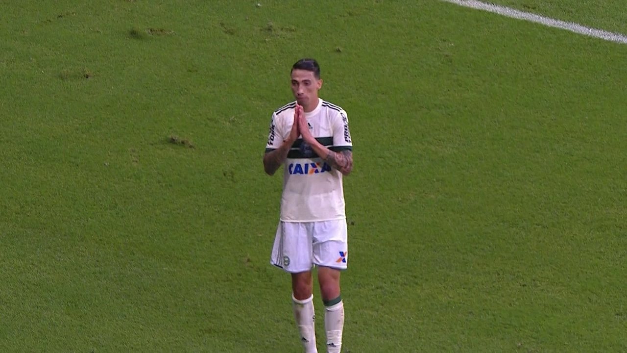 Vídeo: para Liberta, Vasco quer atacante rebaixado