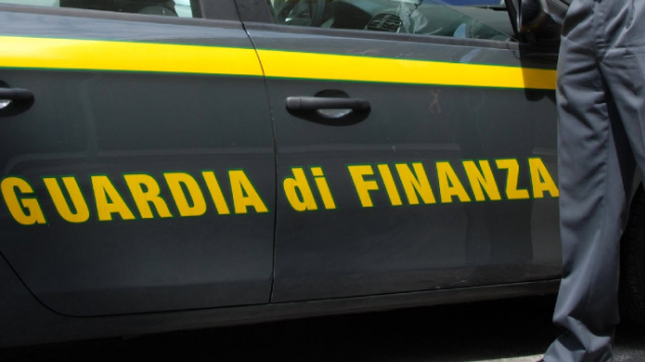 La Guardia di Finanza da oggi potrà accedere a computer, tablet e account social