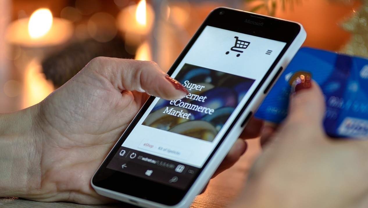Noël 2017 : Les Français vont dépenser plus de 12 milliards d'euros en ligne