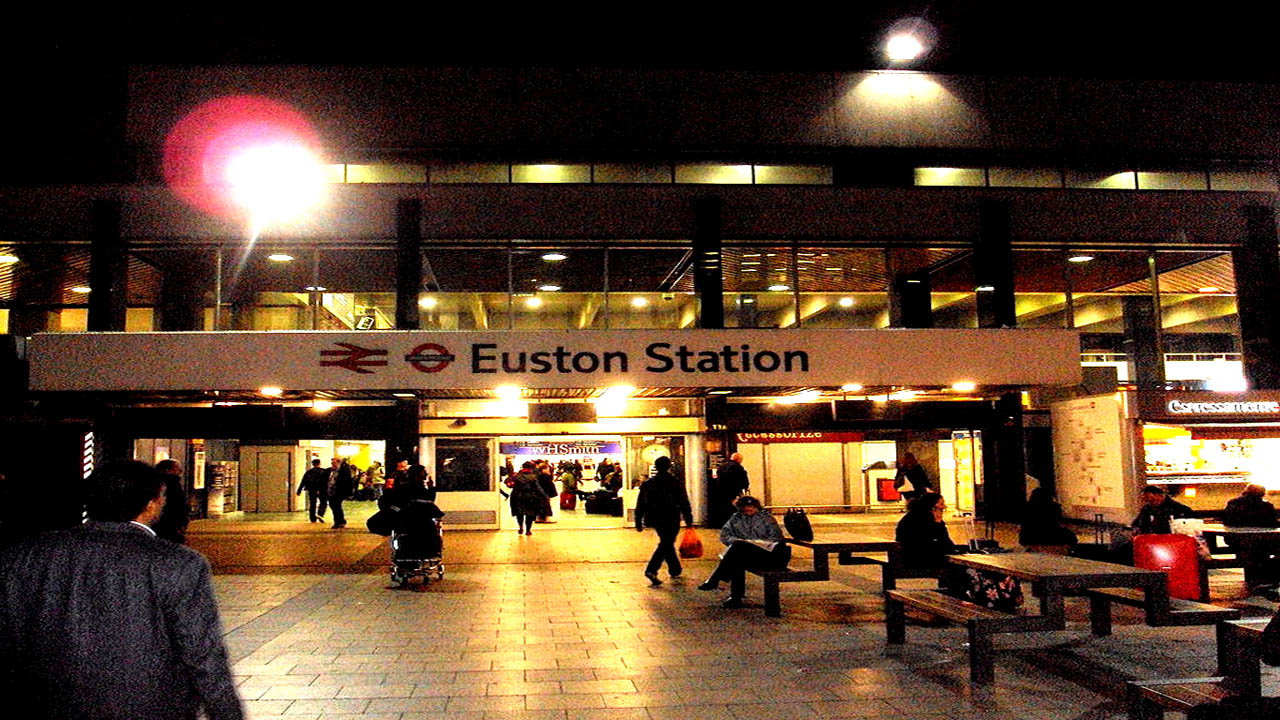 200 homeless to enjoy a Christmas Day feast at Euston Station in London
