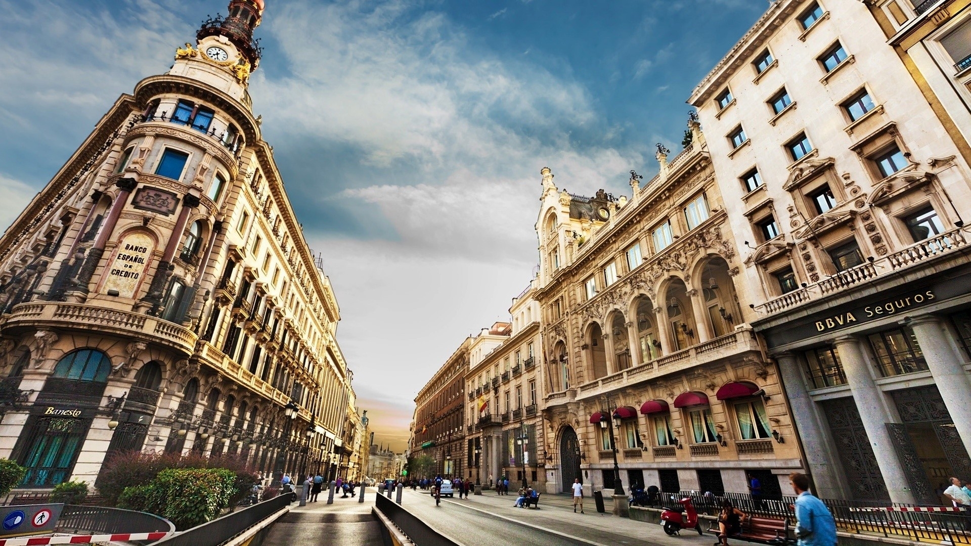 Barcelona, mezcla de arte ibérico frente al Mediterráneo