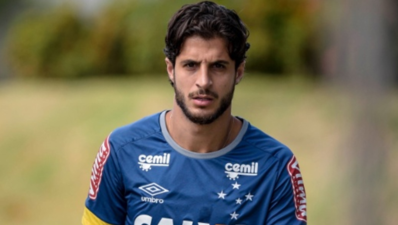 Assista: Companheiros de time ficam revoltados após jogador deixar Cruzeiro
