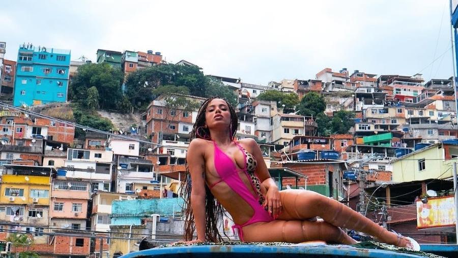 Vídeo - Clipe de Anitta gera polêmica internacional