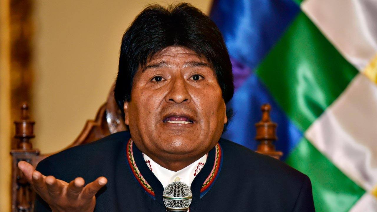 Evo Morales trata de poner fin al conflicto medico