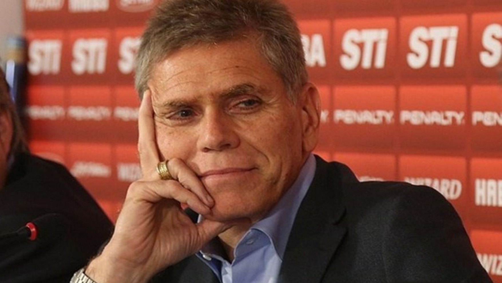 Vídeo - Paulo Autuori fala sobre Gustavo Scarpa