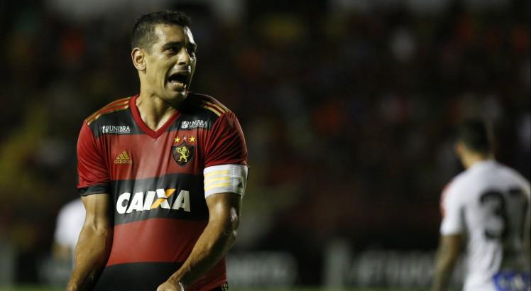 Vídeo - Diego Souza planeja jogar a Copa de 2018