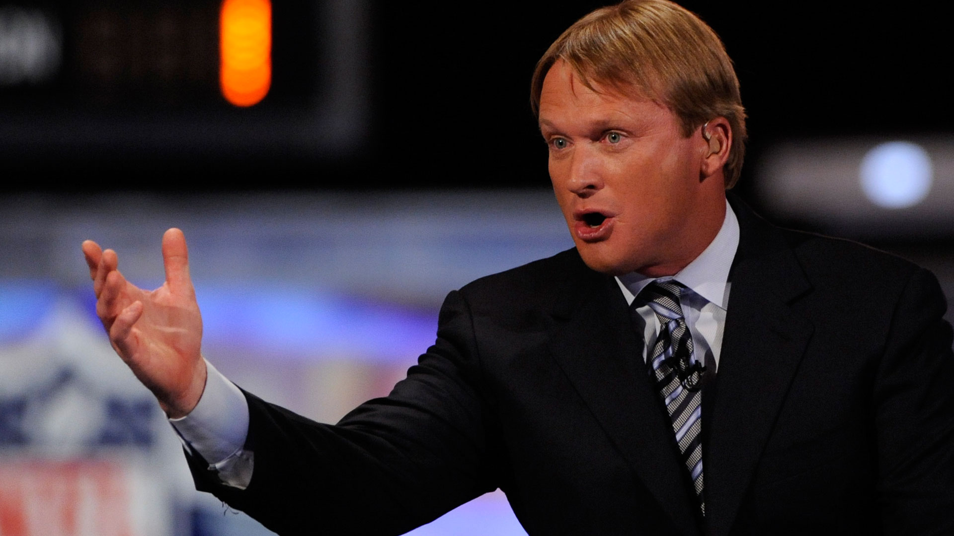 Jon Gruden espera que lo consideren para el trabajo de los Raiders