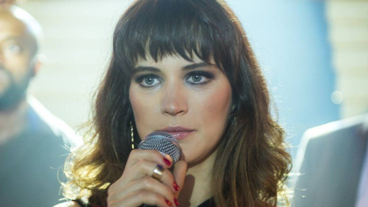 Assista: Clara fará de tudo para ajudar Duda em O Outro Lado do Paraíso