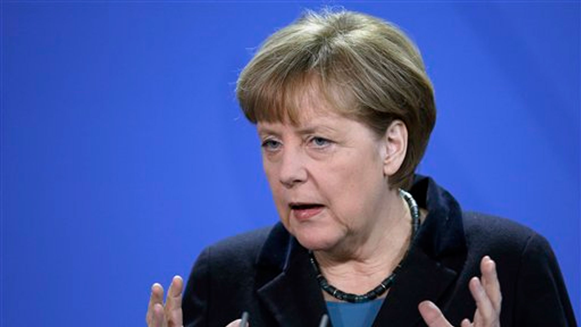 Conversaciones de coalición en Alemania: Merkel da la bienvenida al avance