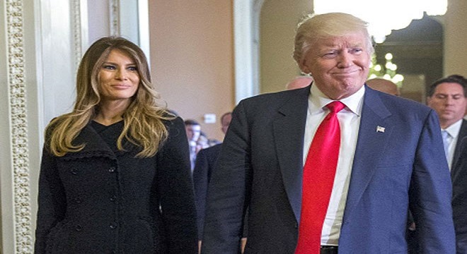 Melania no viaja con Trump al Foro Económico Mundial