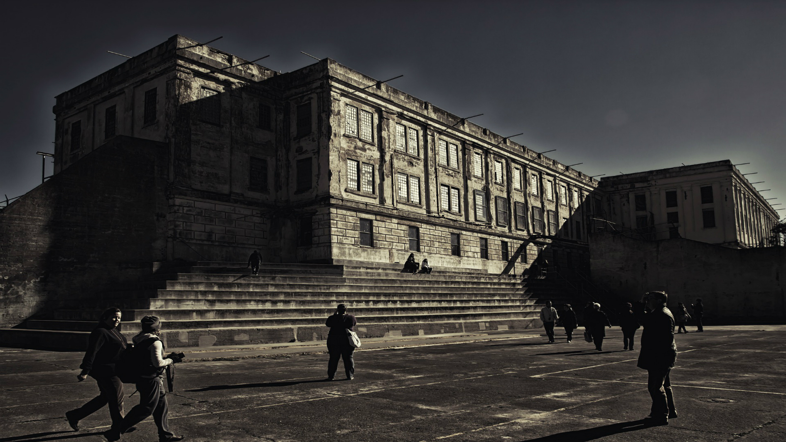 Alcatraz Escape Mystery: Recently released letter alleges infamous trio made it.