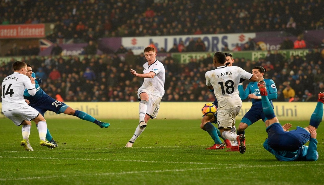 El renaciente Swansea hace pagar a Petr Cech sus errores