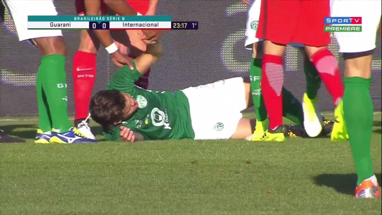 Vídeo: Bugre entra em campo pela liderança