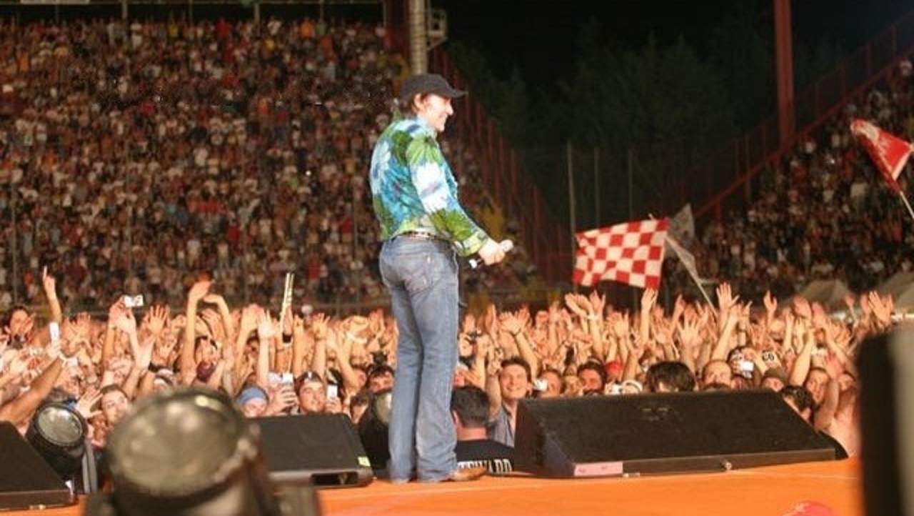 Vasco Rossi, auguri di buon compleanno al re del rock italiano