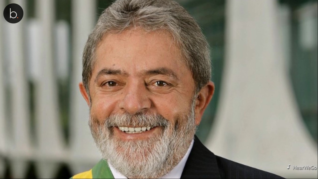Assista: Num gesto 'pensado', Lula chama ex-ministro do Supremo