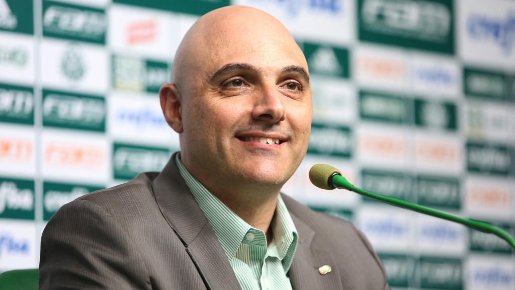 Vídeo: Palmeiras inova no futebol brasileiro